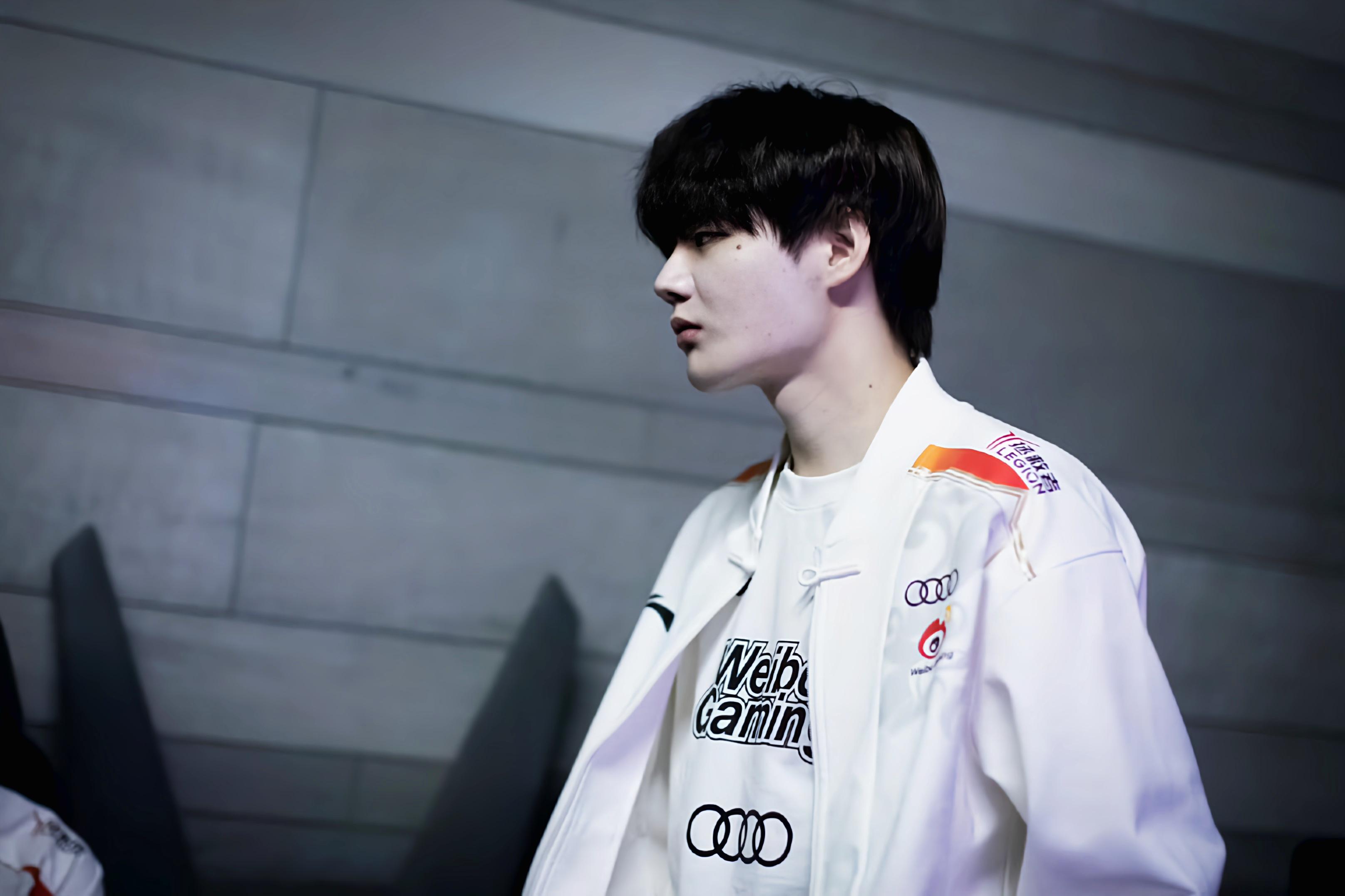 关于Rookie焦点对战，Scout与90激战美国队分钟，晋级下一阶段胜负难料！的信息